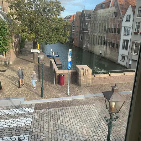 Apartment Lange Geldersekade 3, 80 M2