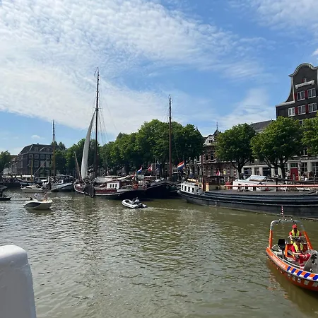 Lange Geldersekade 3, 80 M2 *